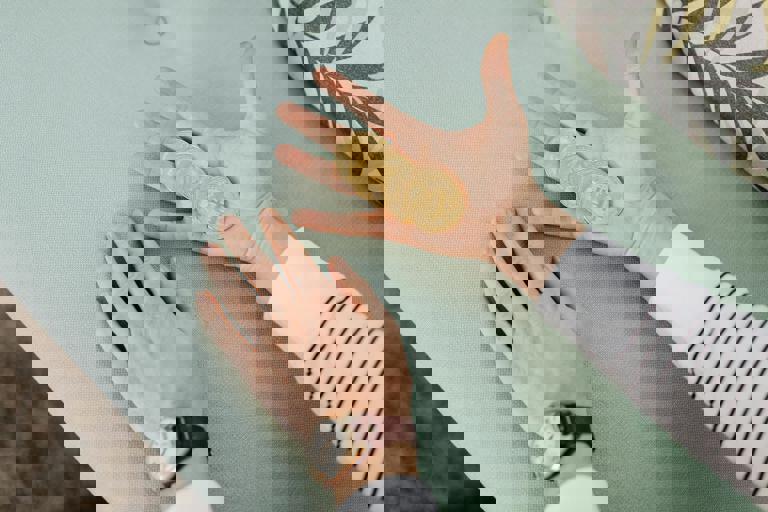 Surge in Gold Prices Sparks Fresh Investment Trend Among Young Entrepreneurs